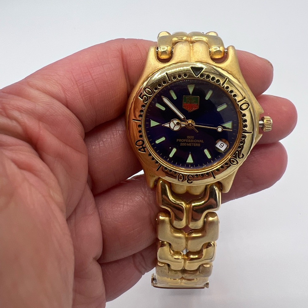 TAG Heuer professional 1500 200 meter watch